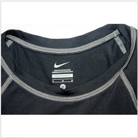 Nike Men's Short Sleeve Athletic T-Shirt Size Medium - Picture 5 of 5